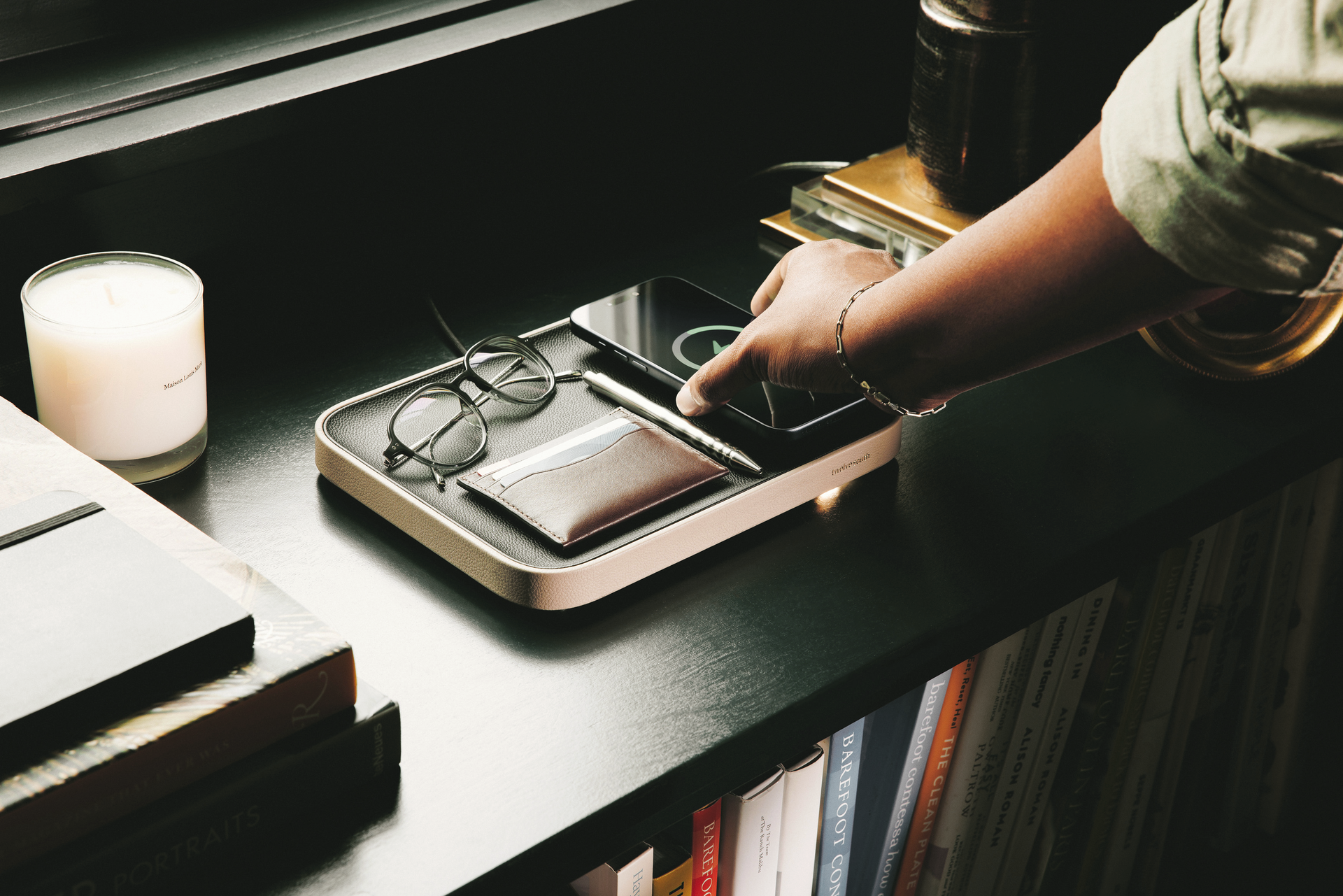  How Phone Placement Affects Focus and Flow