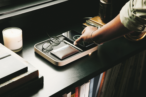 How Phone Placement Affects Focus and Flow
