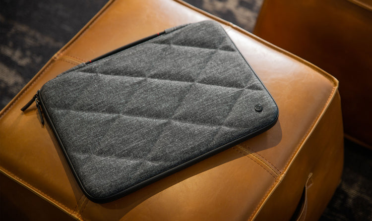 12s_SuitCase_MacBook_22_PP